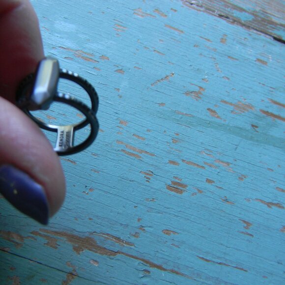 Kendra Scott Avante Garden Abra Ring BLACK DOUBLE BAND SZ 5.5-6 - Picture 4 of 5